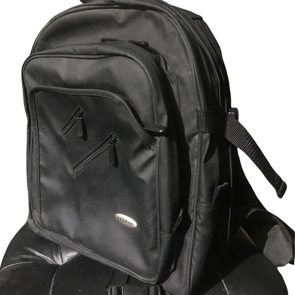 Other Belkin Laptop Backpack Holds Laptops Up 156 Inches Poshmark
